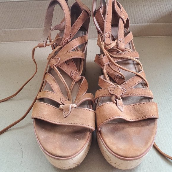 Frye suede lace up platform sandals, sz 7.5 - Picture 2 of 7